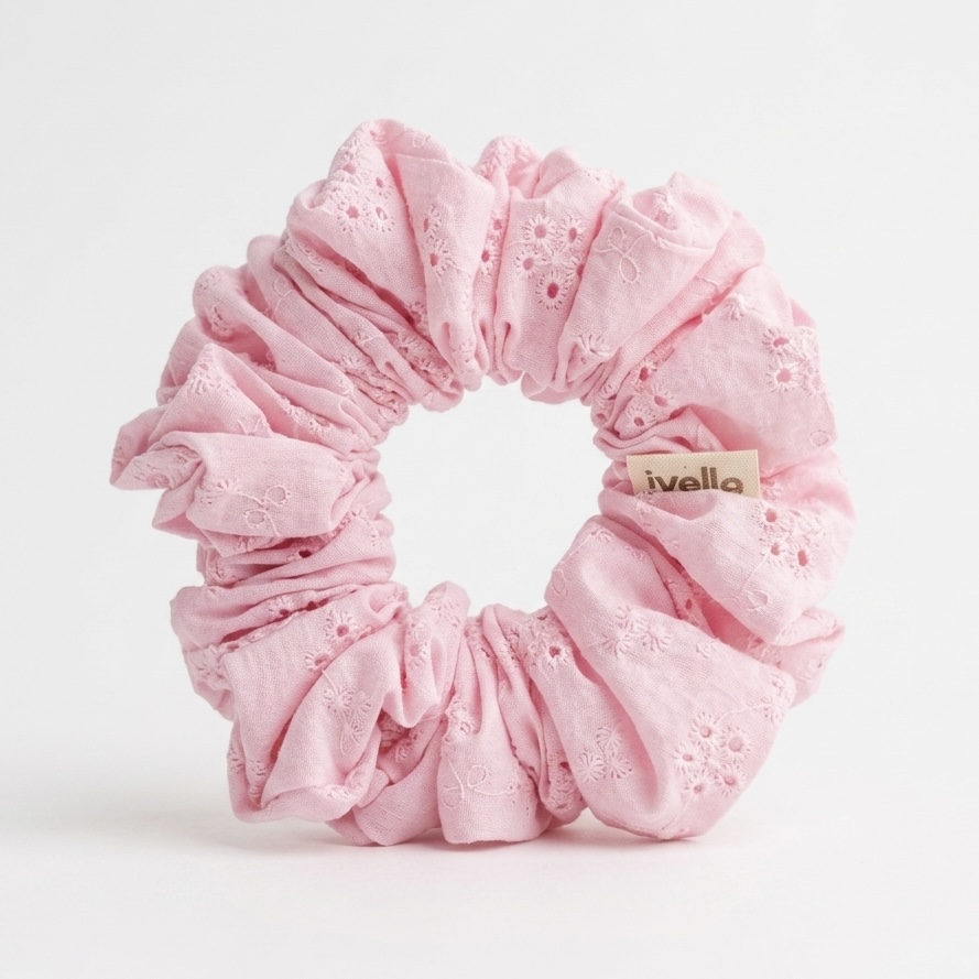 Scrunchie broderie blush